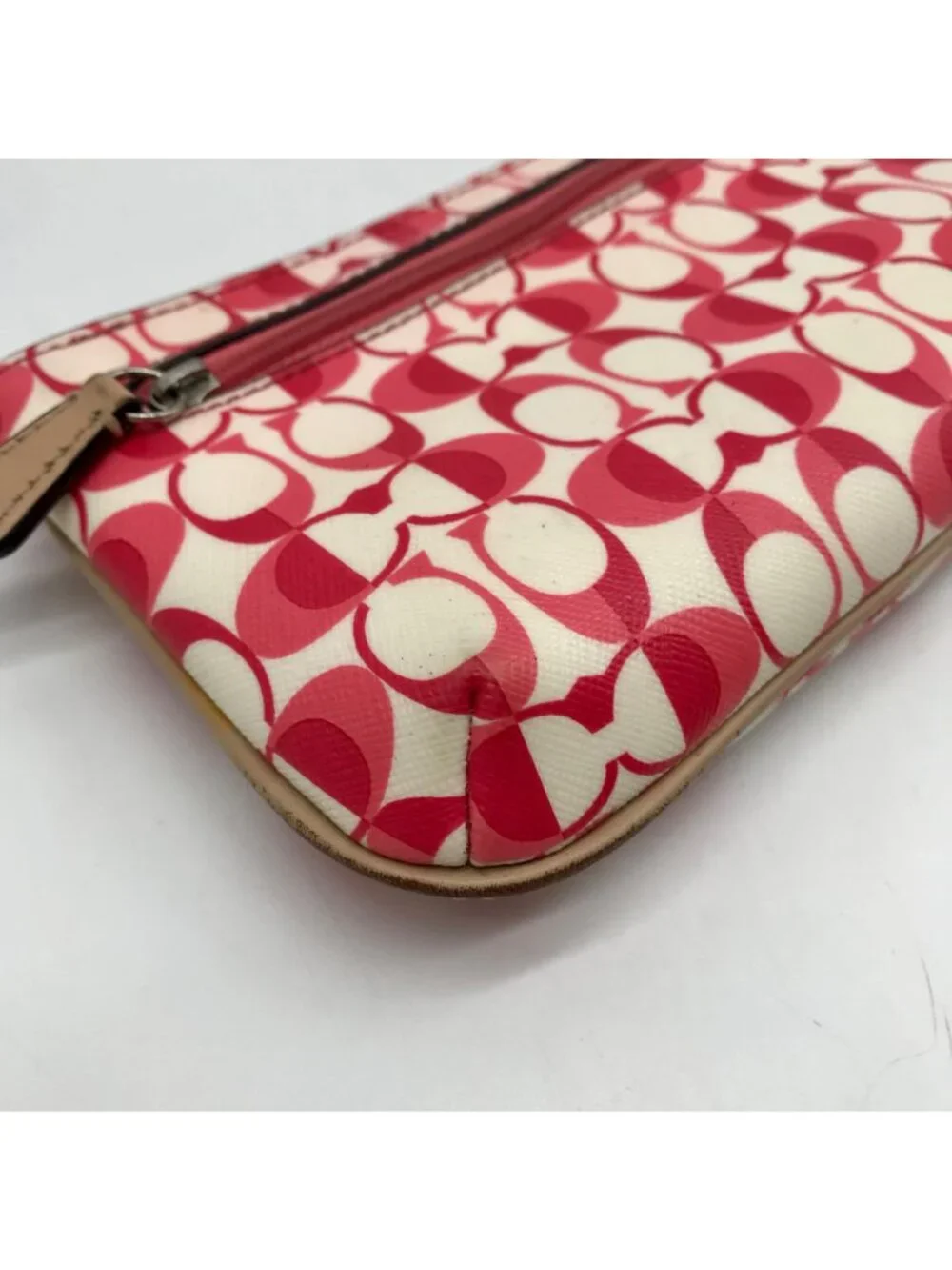 Coach chic versatile